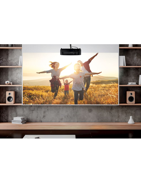 Proyector Optoma HD28e entretenimiento en pantalla grande para fanáticos del deporte.